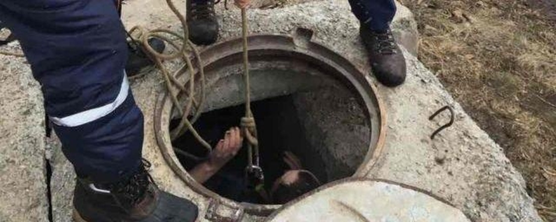 Трое красавинских рабочих потеряли сознание в канализационном люке