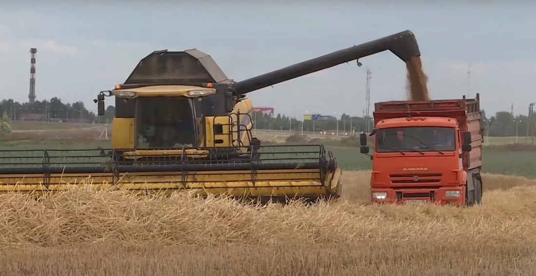 Конкурс механизаторов-пахарей прошёл в Верховажском районе