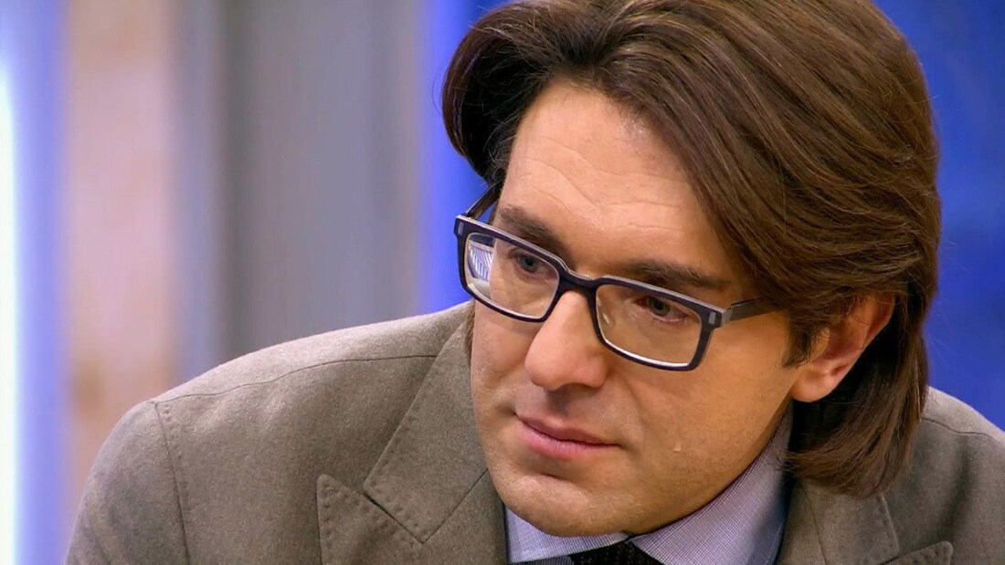 Вологжанка подарила Андрею Малахову его портрет