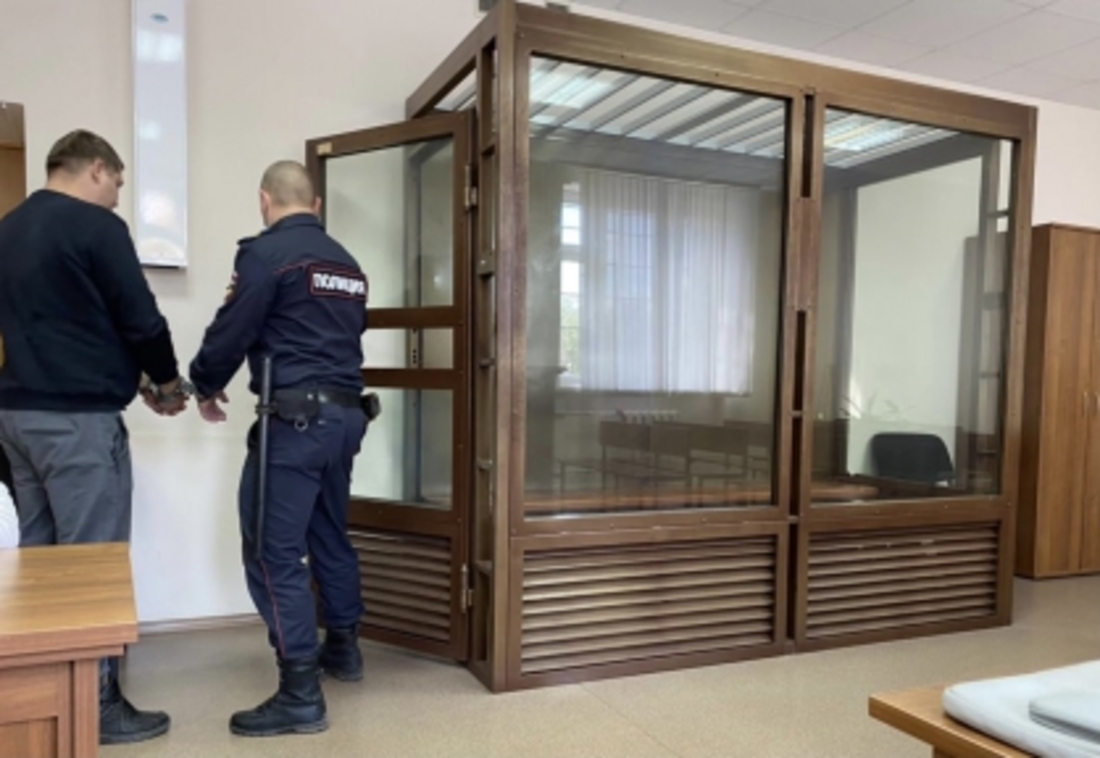 Пьяный вологжанин ударил участкового в лицо кулаком