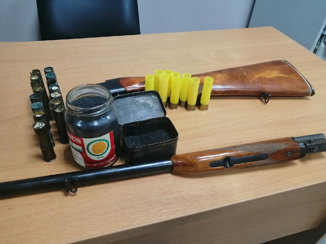 Пенсионерка из Вологды добровольно сдала в полицию ружьё погибшего мужа