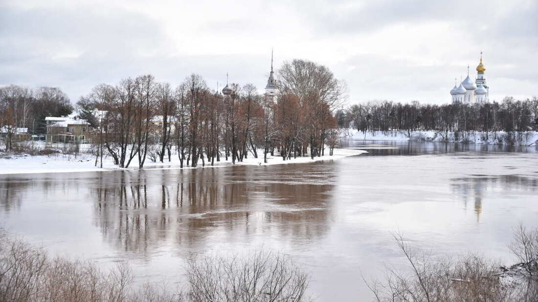 Уровень воды в нескольких вологодских реках превысил многолетнюю норму