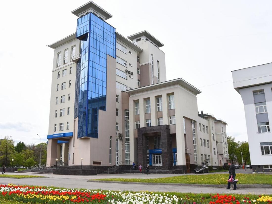 Замначальника МИФНС по Вологодской области заключена под стражу за разглашение служебной информации