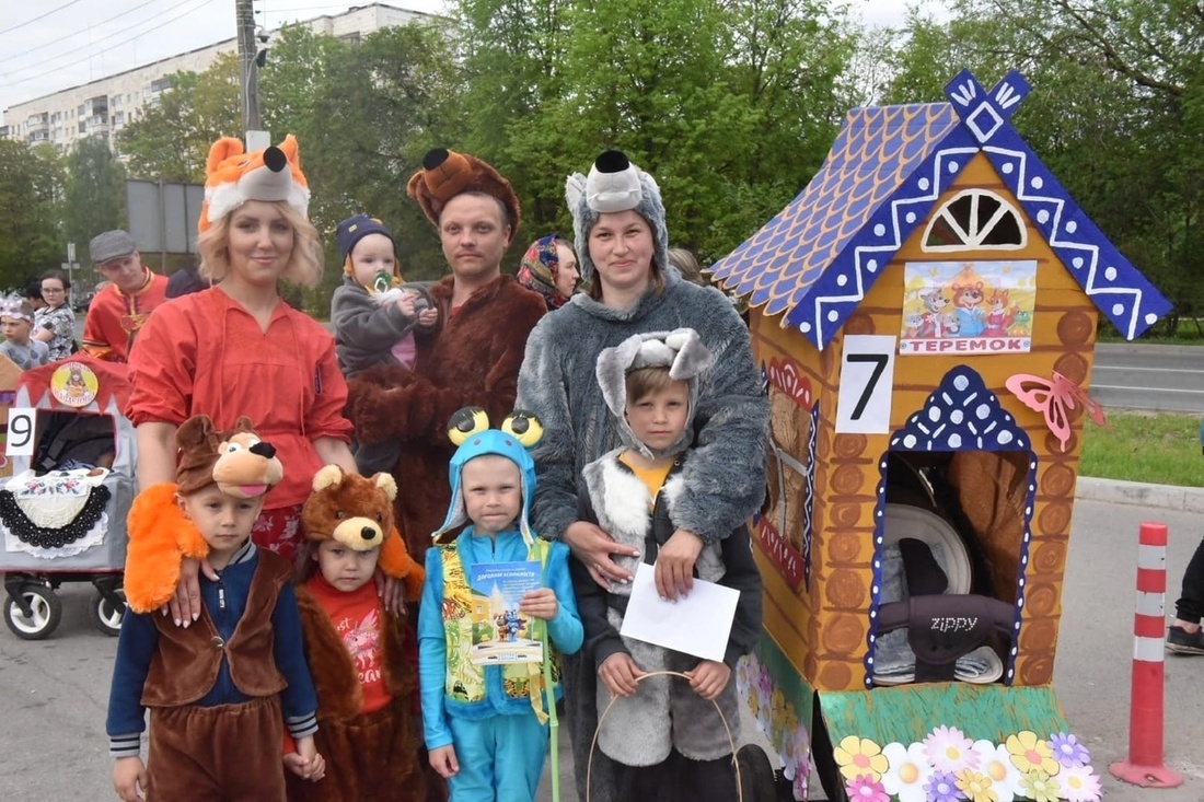 Юбилейный парад колясок прошел в Череповце