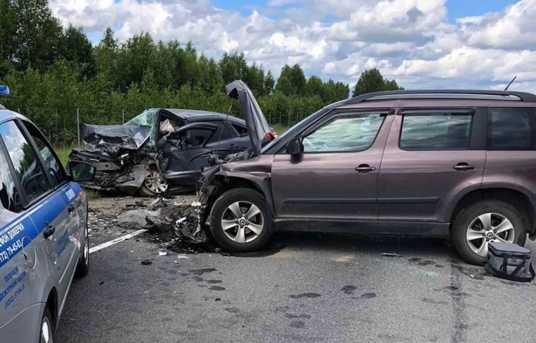 Водитель «Лады Гранты» разбился насмерть в ДТП под Кадуем