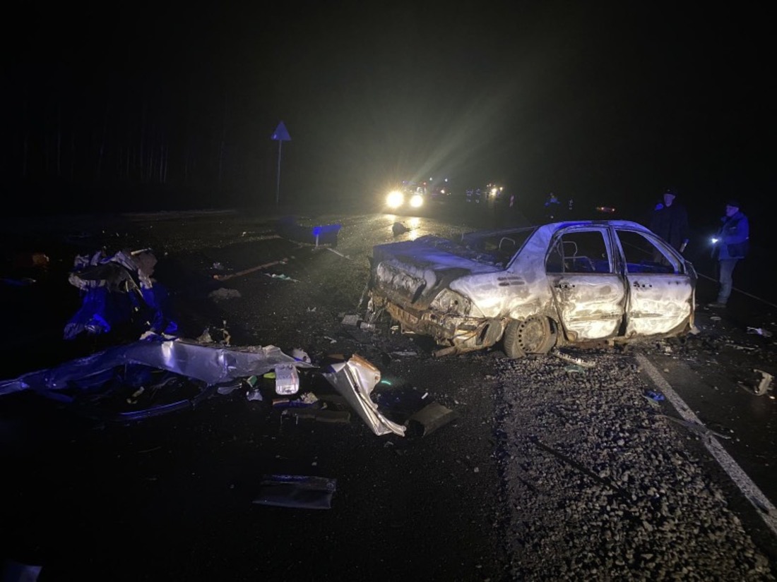 Два человека погибли в жёсткой аварии под Череповцом