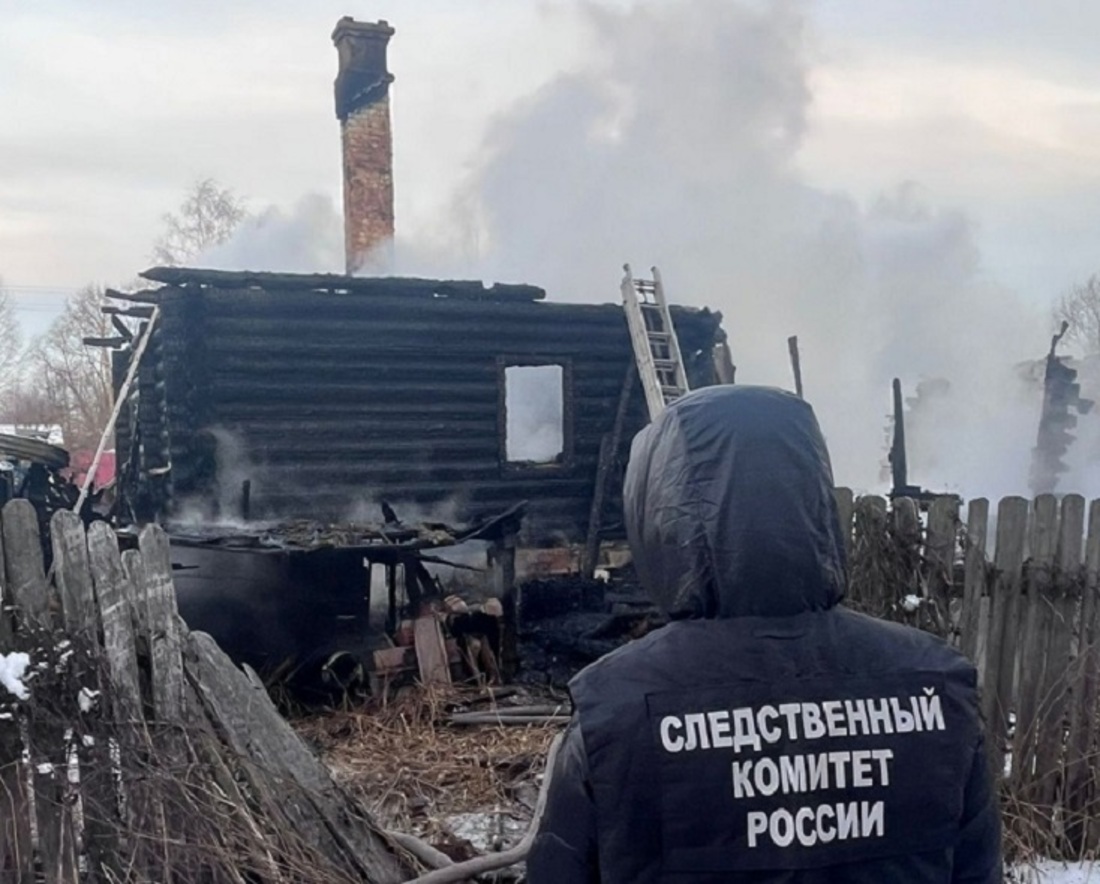 СК устанавливает обстоятельства гибели пожилого мужчины при пожаре в Соколе