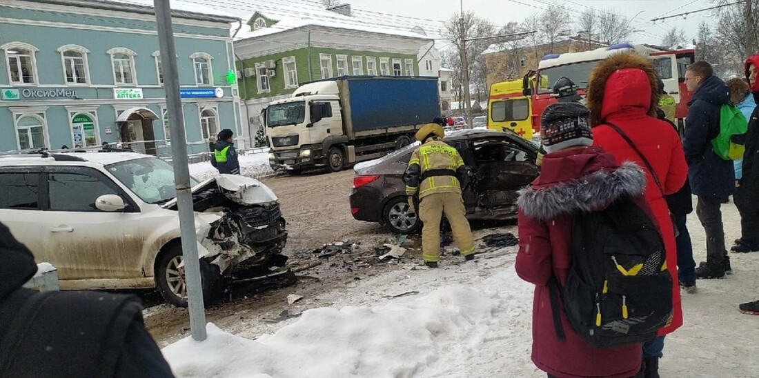 Молодая девушка погибла в ДТП в центре Вологды