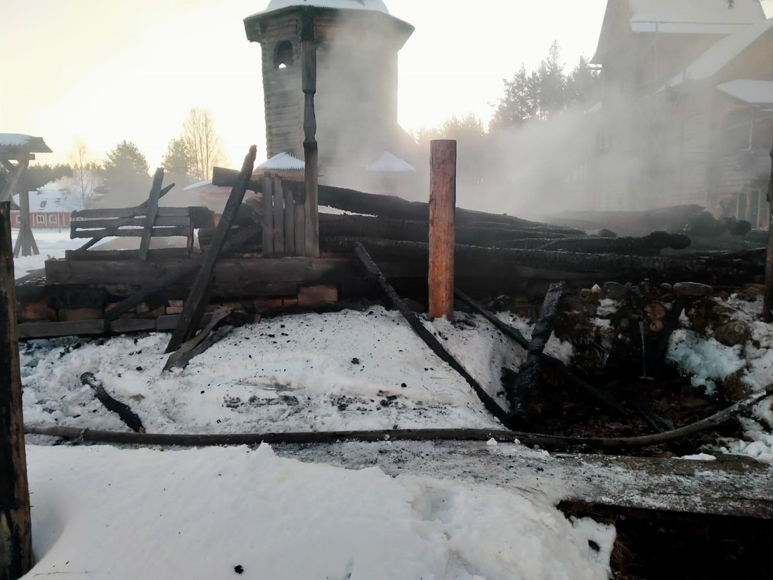 Деревянная часовня сгорела дотла в Чагодощенском округе
