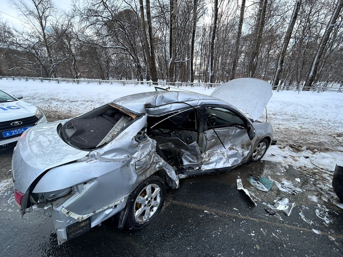 Молодая вологжанка погибла в жёсткой аварии из-за заноса авто