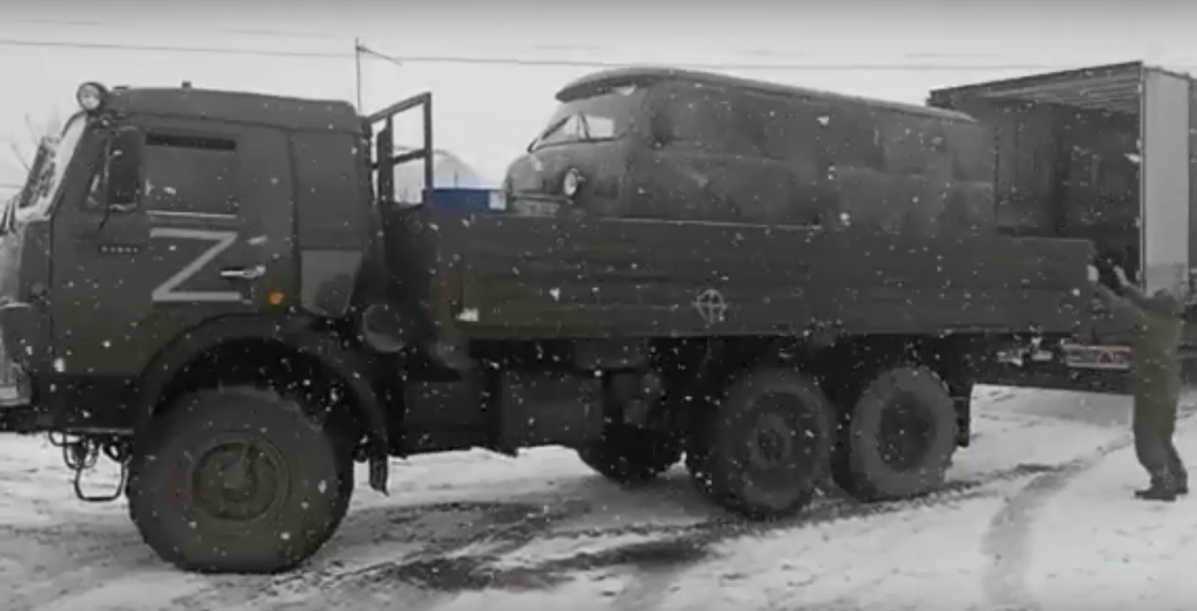 Бронированный автомобиль доставили устюжане в зону СВО