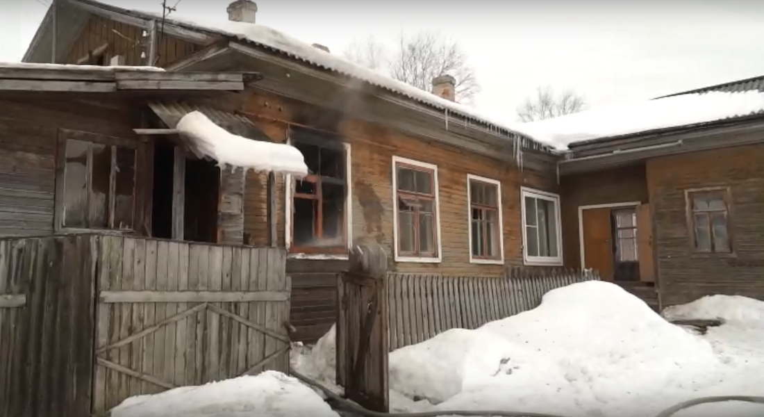 Серьёзные ожоги получил устюжанин на пожаре в собственной квартире