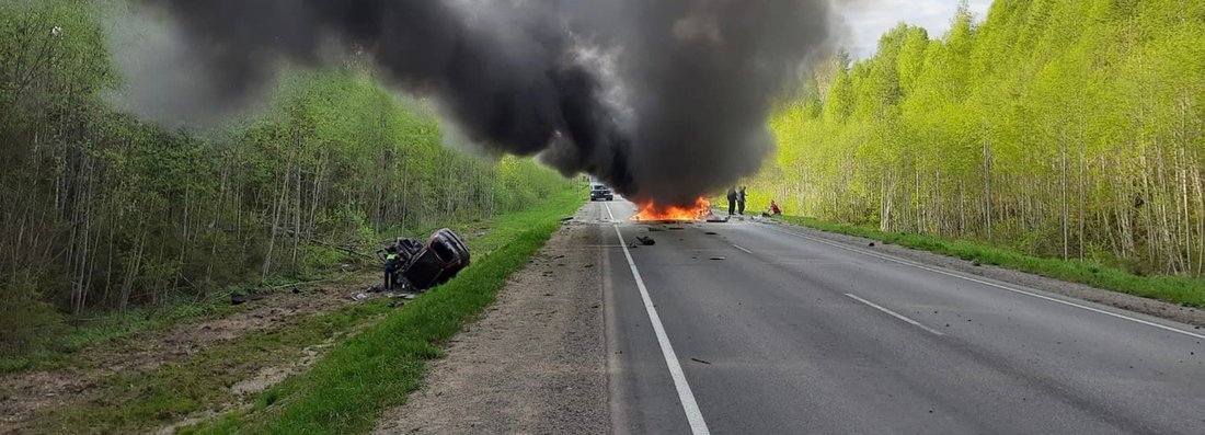 Пять человек пострадали в крупной аварии под Харовском