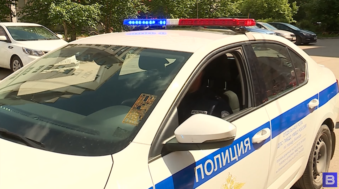 Молодой человек, угрожая пистолетом, угнал у вологжанина «девятку»