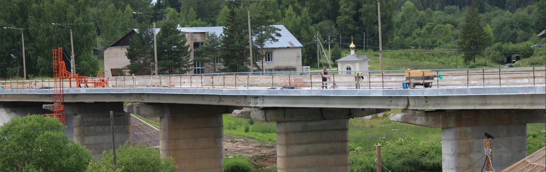 Активный ремонт моста через реку Суда продолжается в Бабаевском округе