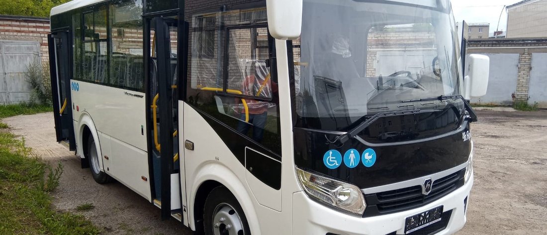 Шекснинское АТП закупило пять новых автобусов и пассажирскую «ГАЗель»