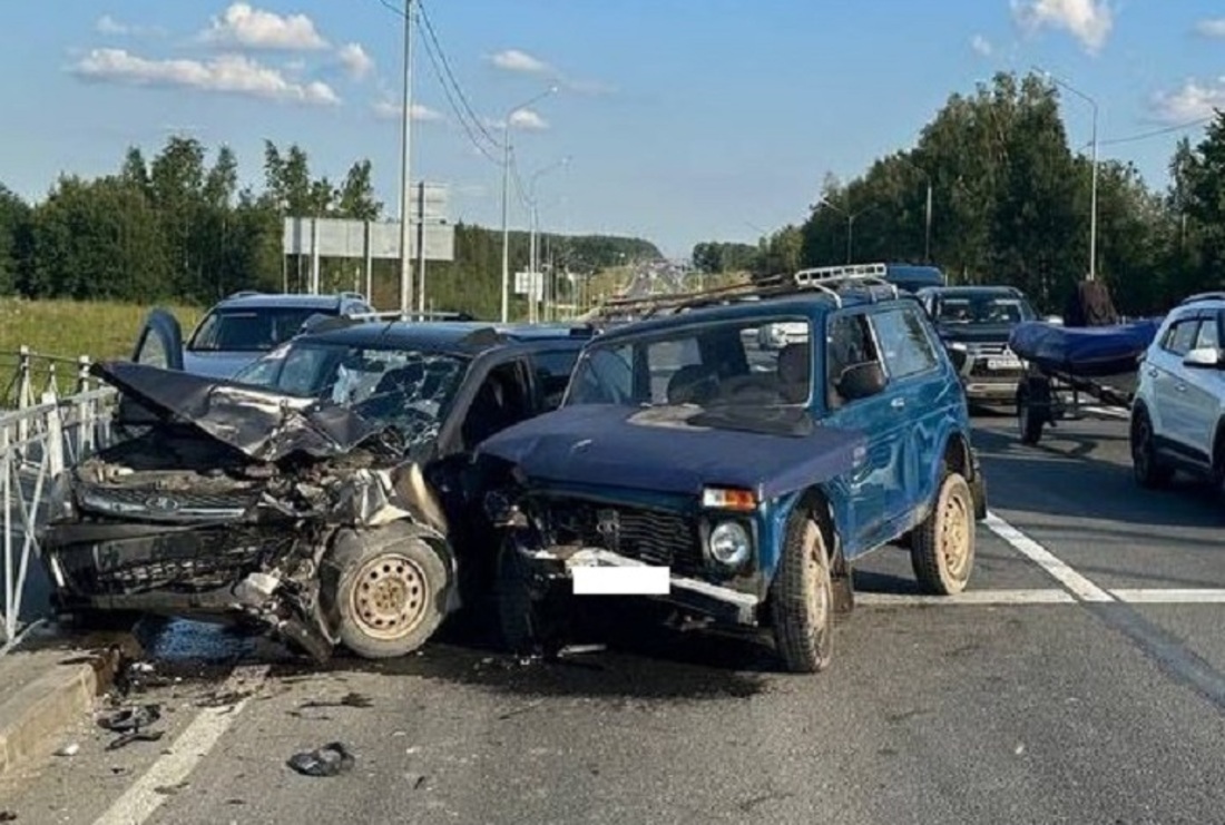 Четыре человека пострадали в ДТП на трассе Вологда – Медвежьегорск