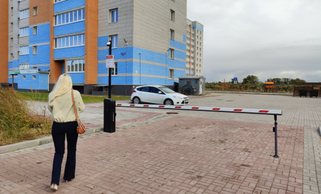 Умный шлагбаум установил «Ростелеком» в вологодской новостройке