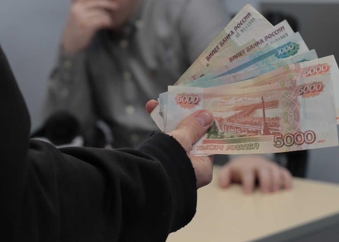Вологжанка подделала справки с работы ради миллионного кредита