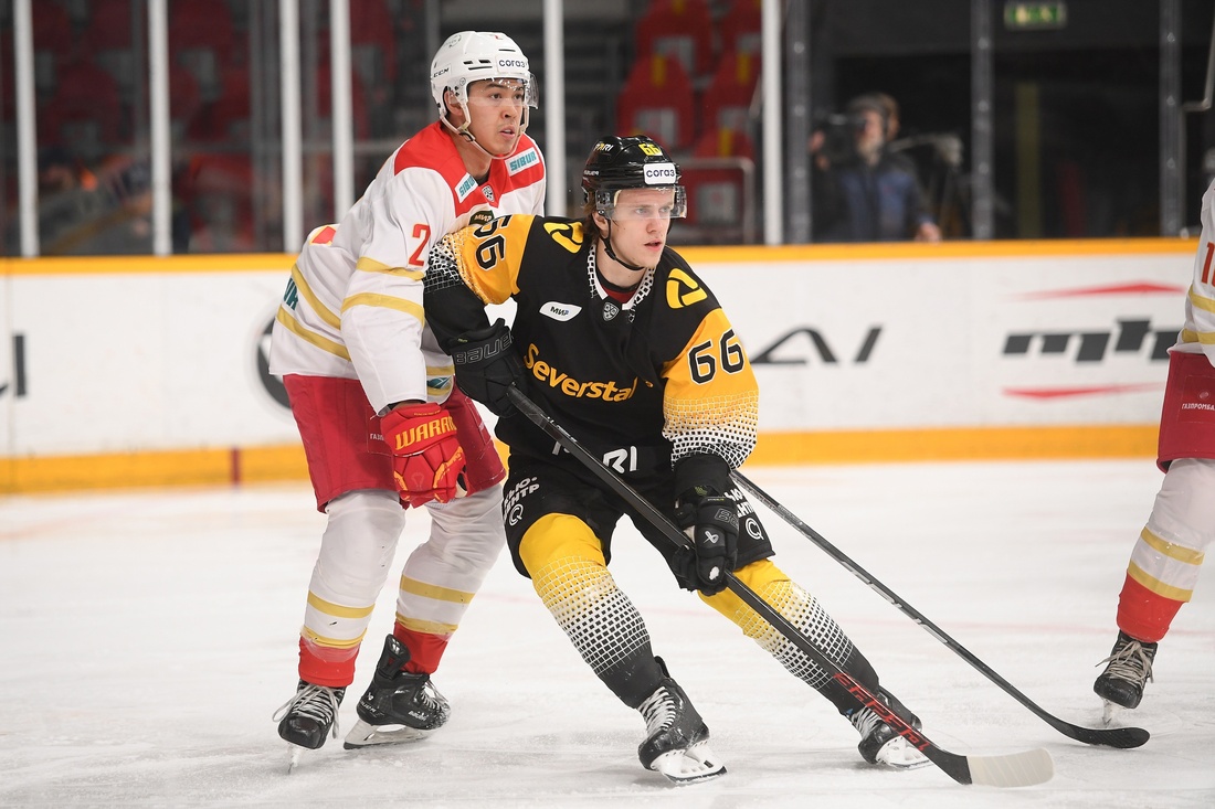 Хоккейная «Северсталь» обыграла «Куньлунь РС» на домашнем льду