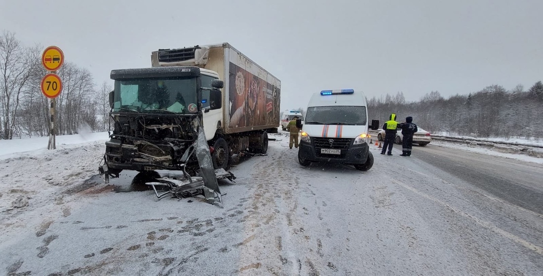 Три человека погибли в страшной аварии в Череповецком районе