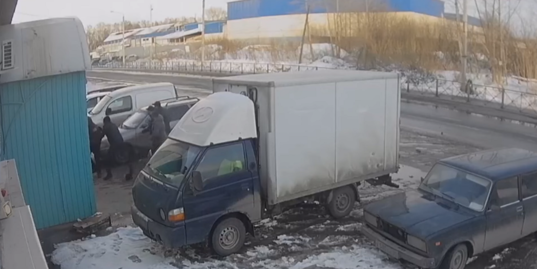 Двое вологжан осуждены за драку на овощной базе