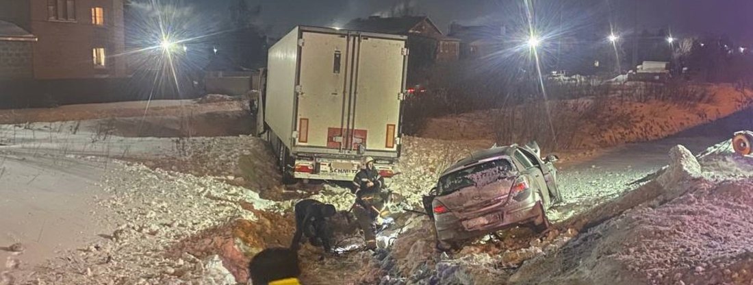 40-летний мужчина погиб в автомобильной аварии в Вологодском округе