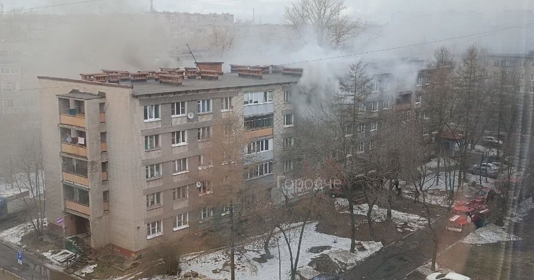 Мужчина погиб при пожаре в череповецком общежитии 