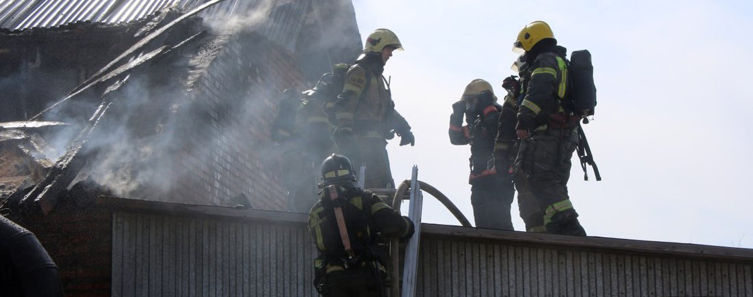 Крупный пожар в производственной зоне произошёл на окраине Вологды