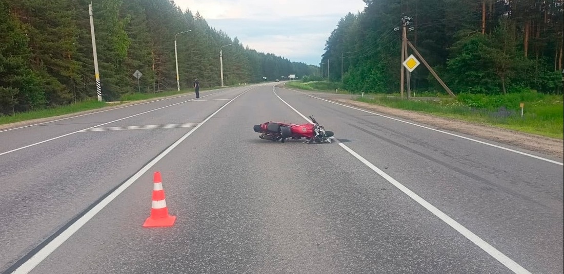 Мотоцикл насмерть сбил пешехода под Кадуем