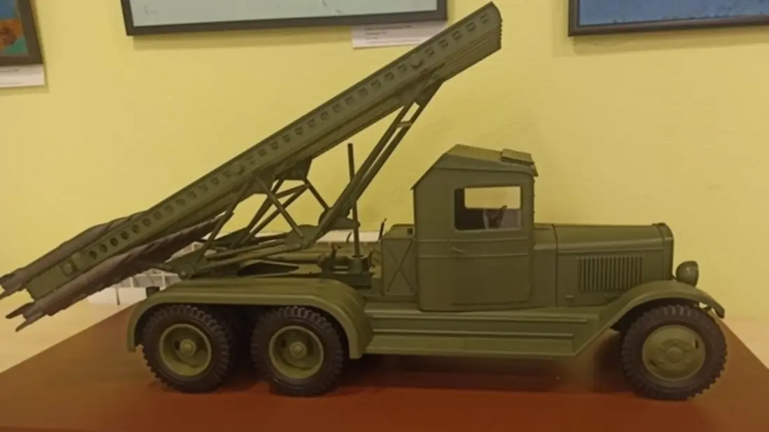 Макет боевой машины «Катюша» установили в Кичменгско-Городецком краеведческом музее