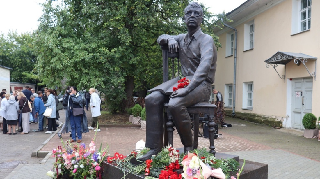 Торжественное открытие памятника Валерию Гаврилину состоялось в Вологде