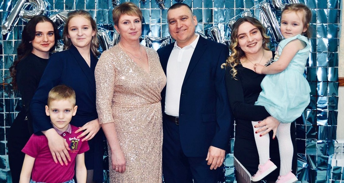 Семья из Великого Устюга получила медаль ордена «Родительская слава»