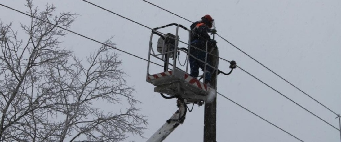 Электроснабжение полностью восстановили в Устюженском округе