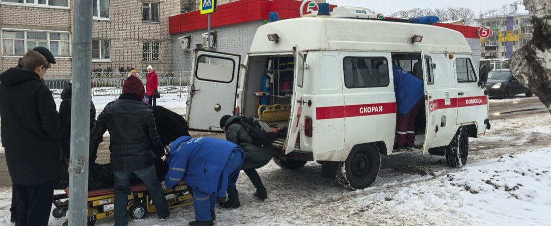 Случайные прохожие помогли спасти жизнь потерявшему сознание сокольчанину