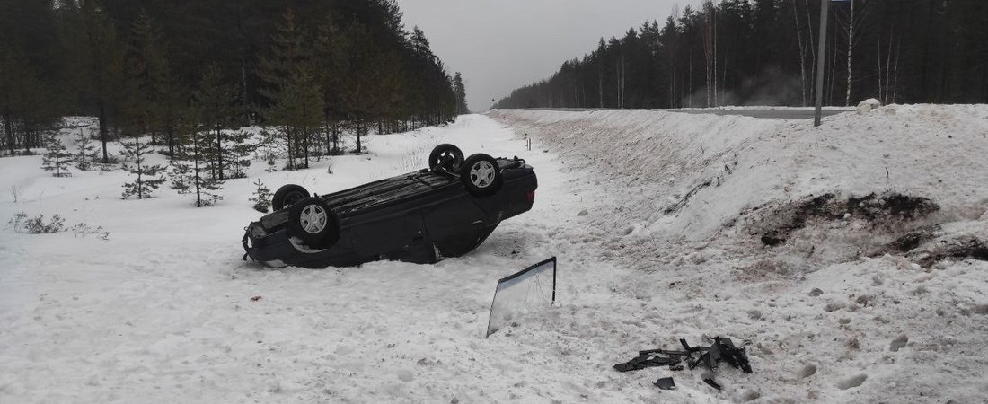 4 человека пострадали в автомобильной аварии в Бабаевском округе