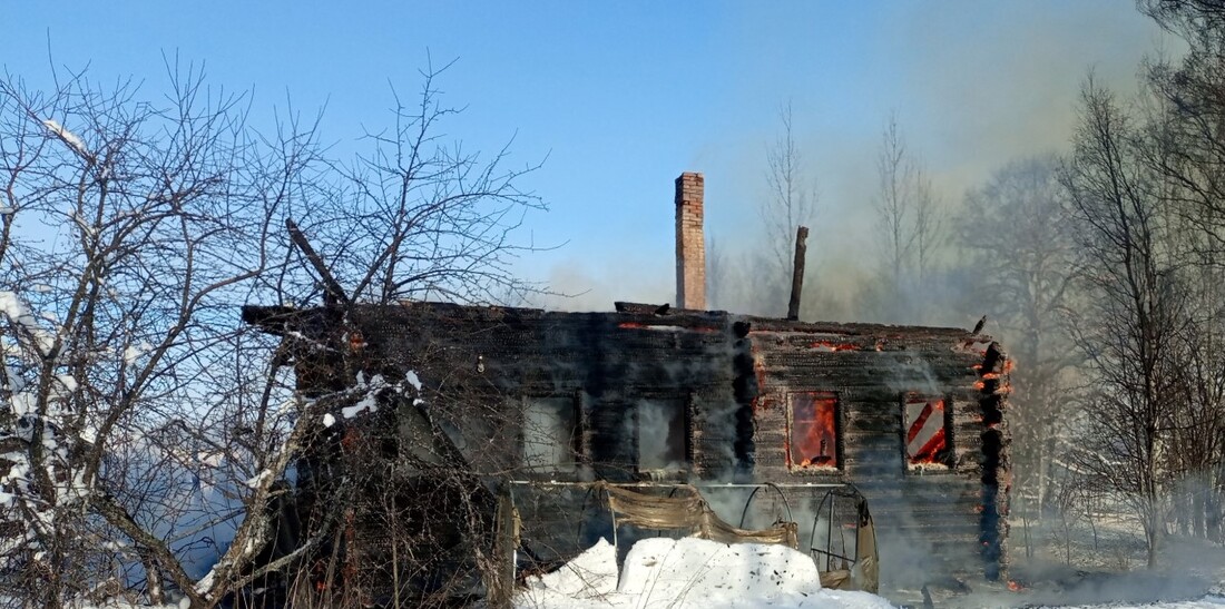 Две женщины госпитализированы после пожара в Кичменгско-Городецком округе