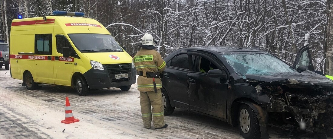 Два человека оказались в больнице после ДТП под Великим Устюгом