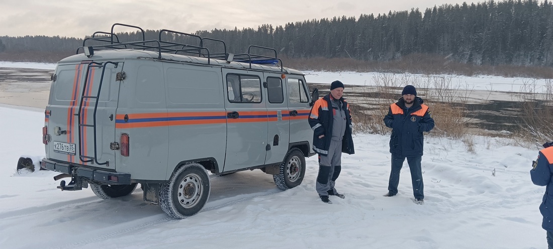 Спасатели помогли женщине, заблудившейся на болоте под Вологдой