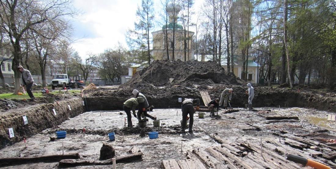 Вологодские археологи начали раскопки на площади Революции
