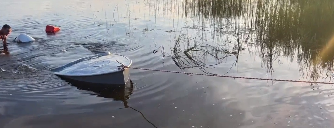 Выпавшего из лодки мужчину ищут в Усть-Кубинском округе