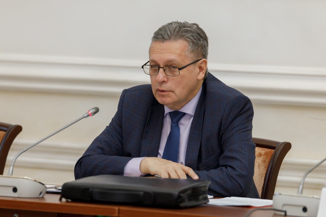Рифат Сабитов поддержал идею о создании национального мессенджера