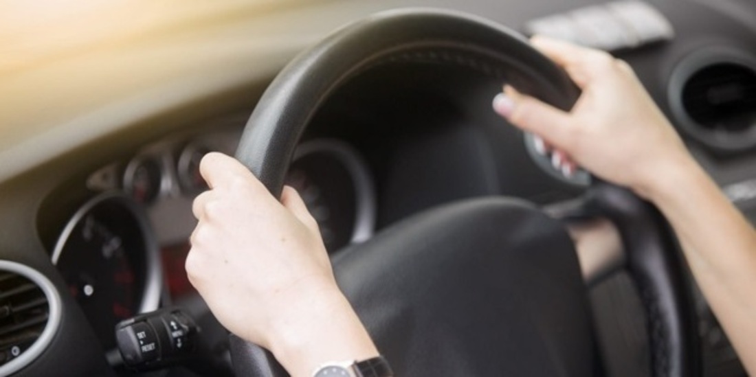 Компенсацию за обучение в автошколе могут получить вдовы участников СВО в Вологодской области