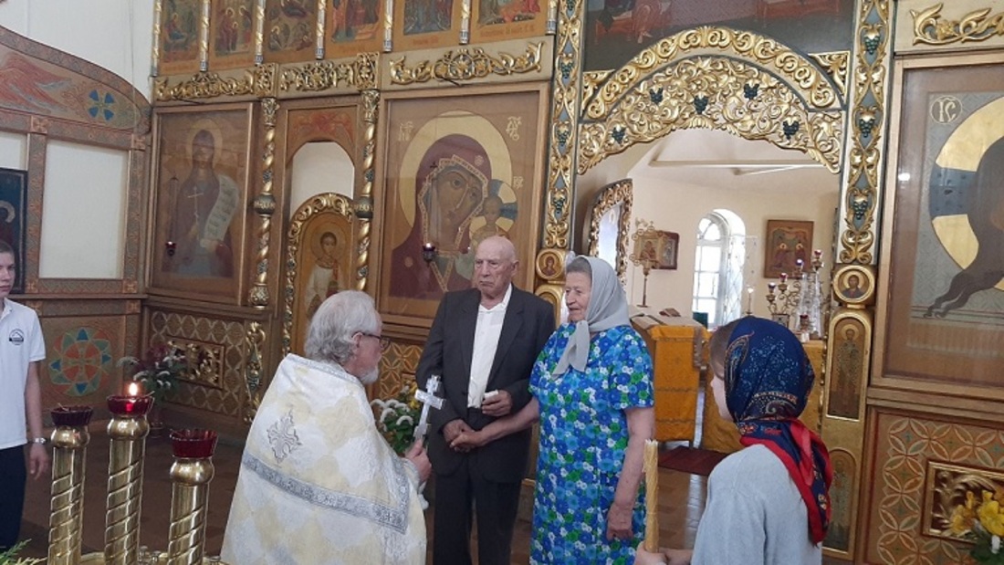 Семейная пара из Великого Устюга обвенчались после 63 лет брака