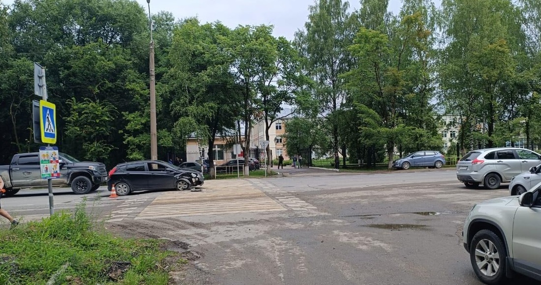 Четырёхлетняя девочка пострадала в ДТП с тремя иномарками в Соколе 