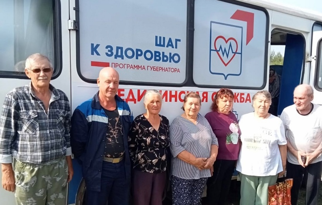 Жители сокольской деревни прошли диспансеризацию в мобильном ФАПе