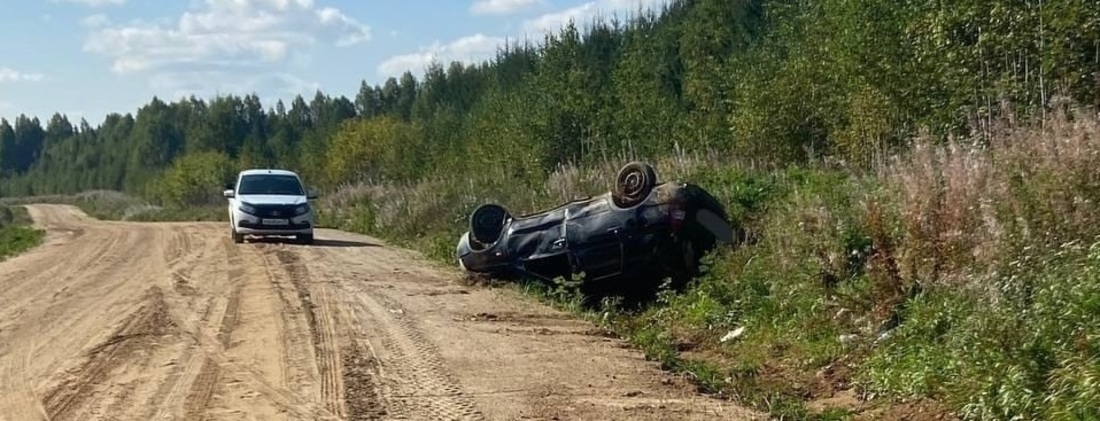 Водитель вылетел на скорости из авто и погиб в Никольском округе