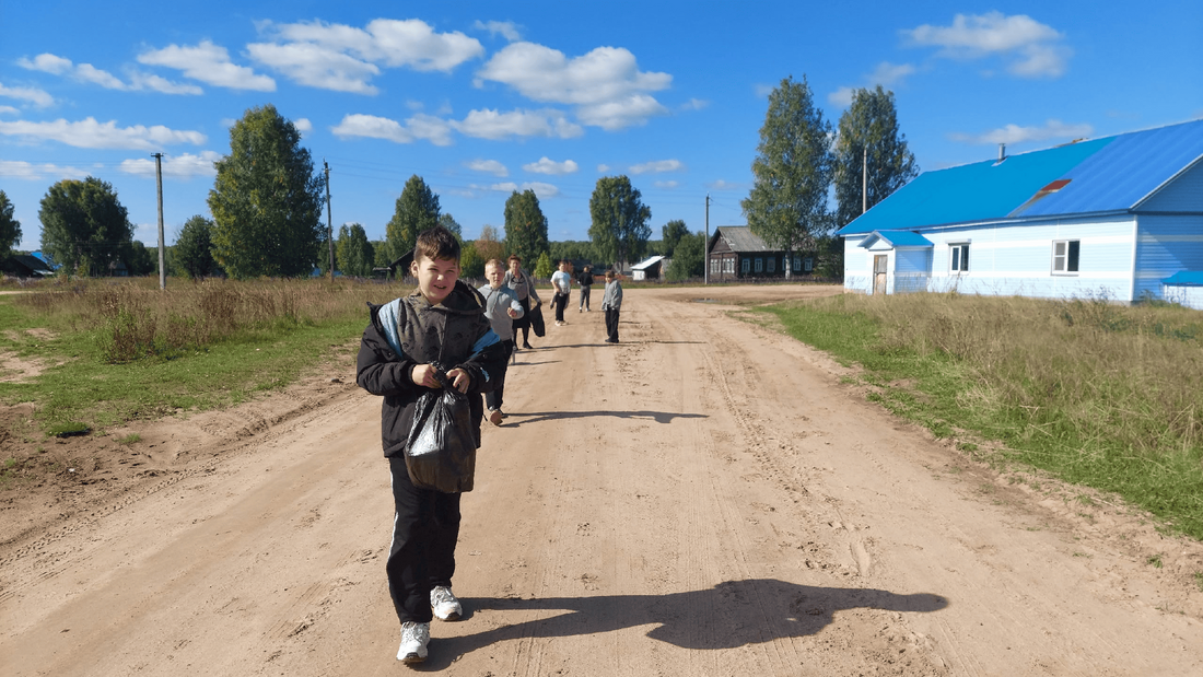 Школьники из Бабушкинского округа приняли участие во Всероссийском субботнике 