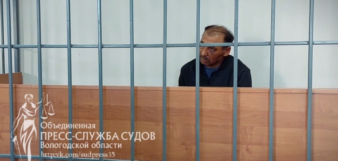 Мужчину, устроившего стрельбу в кафе, отправили под арест в Вологде