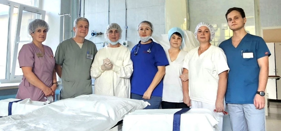 Пациента с множественными ножевыми ранениями груди спасли врачи в Вологде
